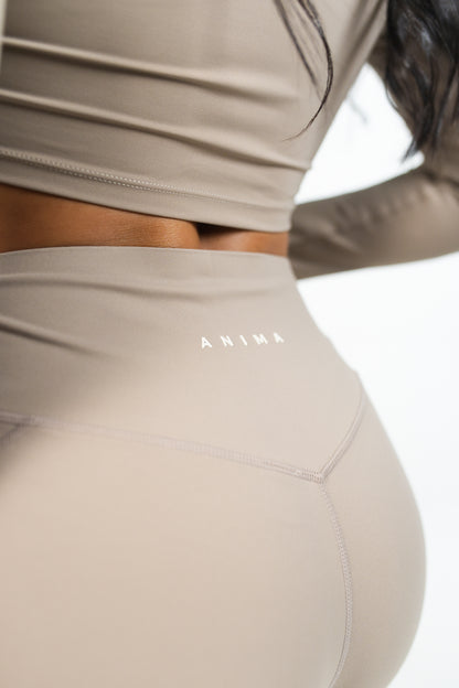 Pantalón Core Beige ANIMA - detalle pantalón campana